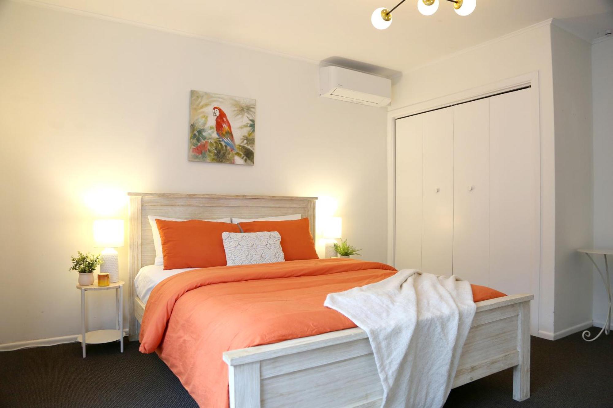 Skyline Haven - Entire Apartment - Free Parking, Espresso, Netflix - 15M To Cbd, Stadium, Ferry Уелингтън Екстериор снимка